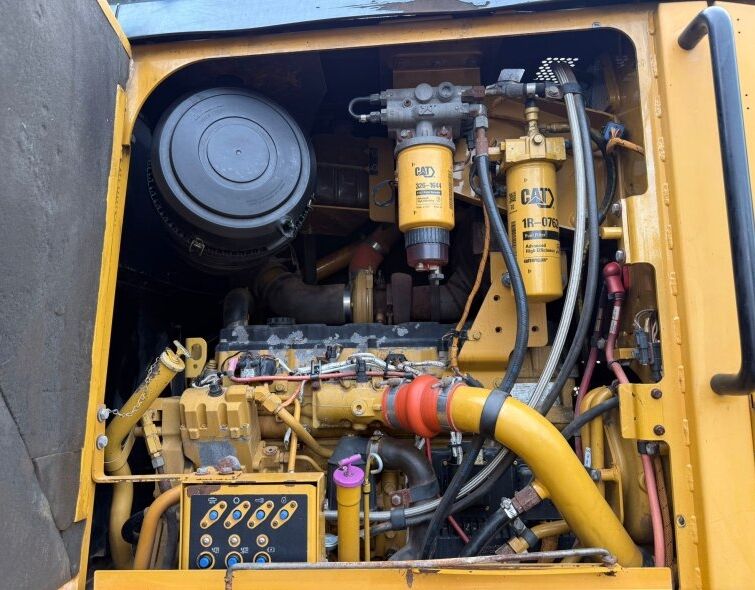 CATERPILLAR 140M AWD 6x6